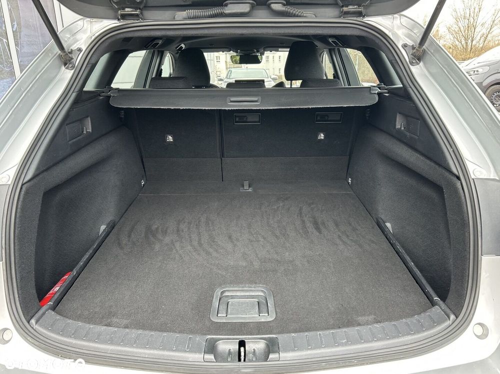 Toyota Corolla 1.8 Hybrid Comfort - 24