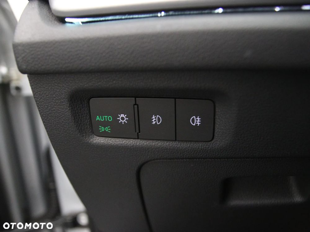 Skoda Octavia 2.0 TDI SCR Clever DSG - 27