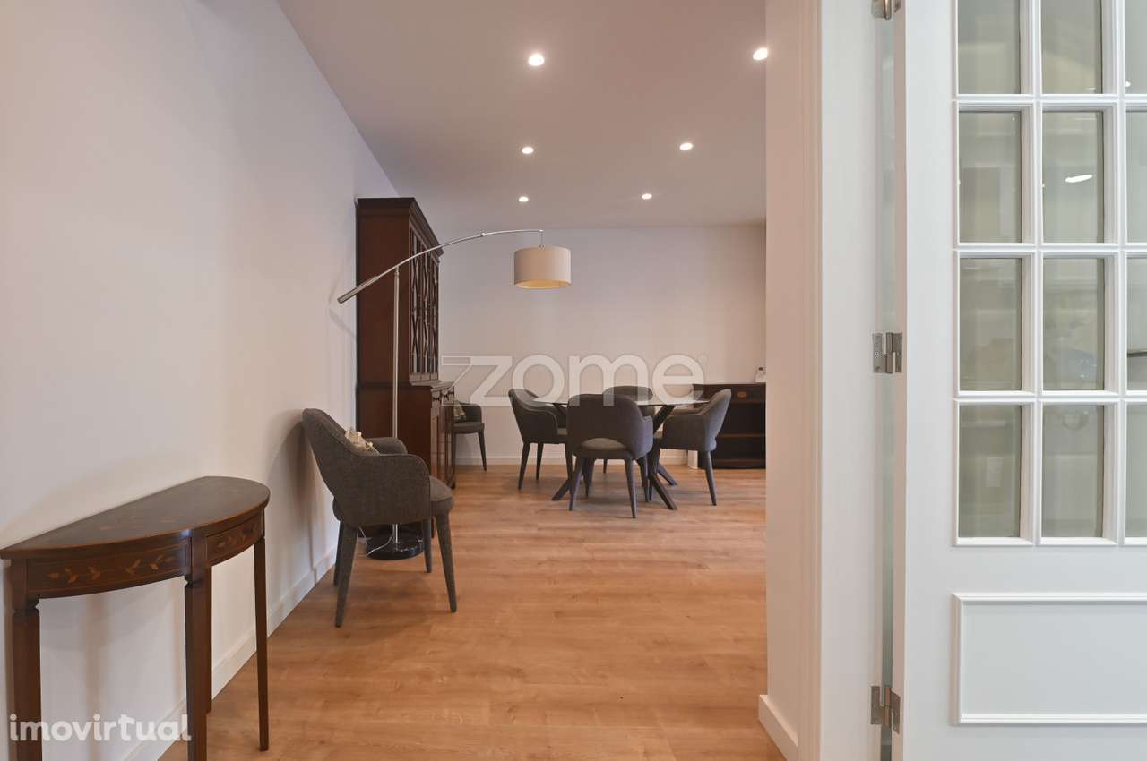 Apartamento T2 remodelado com terraço e garagem, Cascais - Grande imagem: 3/27