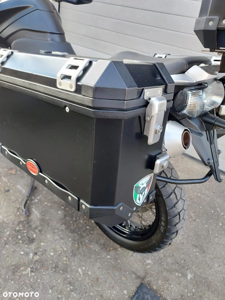 Moto Guzzi Stelvio - 28