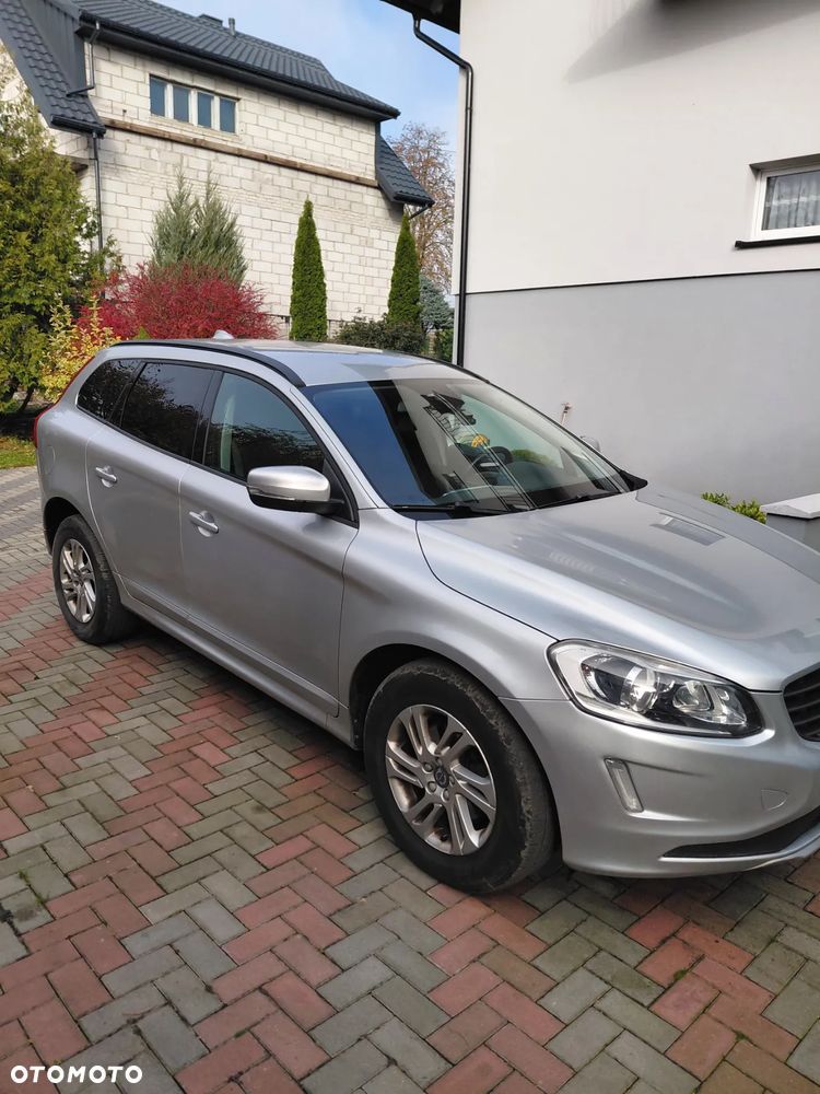 Volvo XC 60 D3 Drive-E Momentum - 3