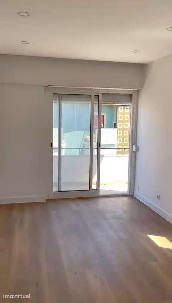 Venda de Apartamento T2 (3 assoalhada) a Estrear, Apelação, Loures. - Grande imagem: 4/12