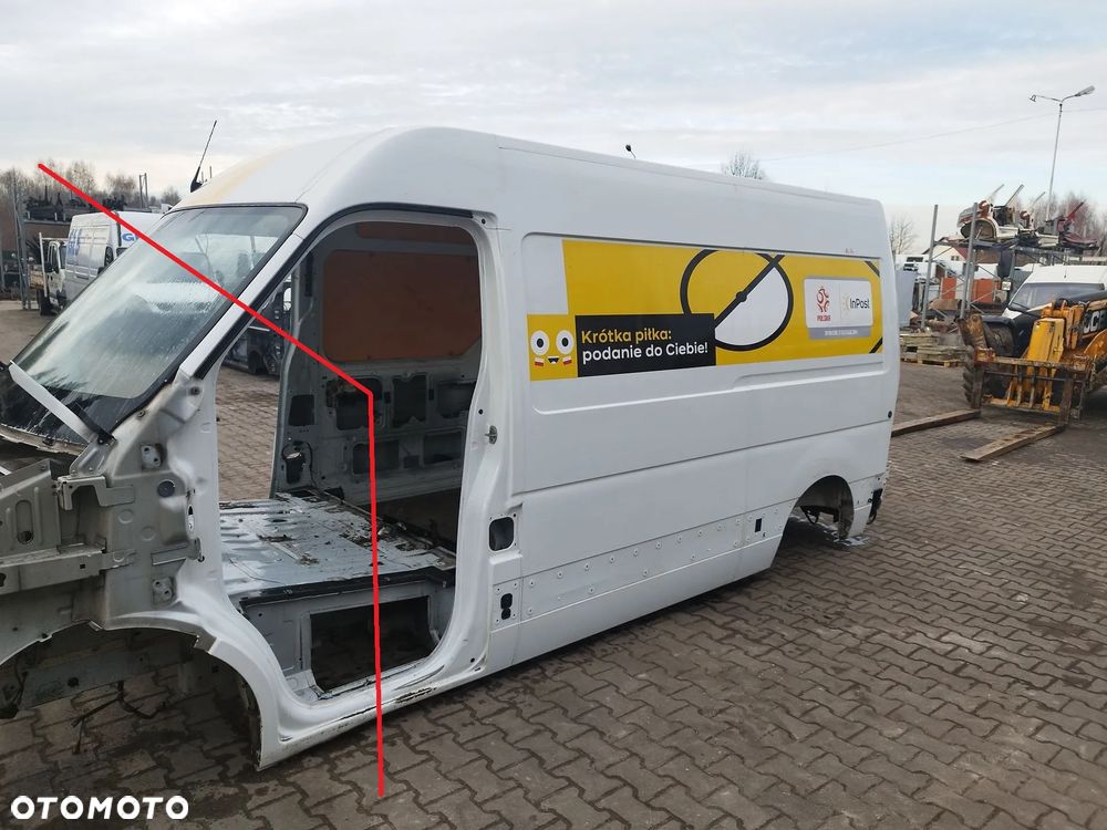 Bok lewy błotnik tylny tył Master III Movano B NV400 L2H2