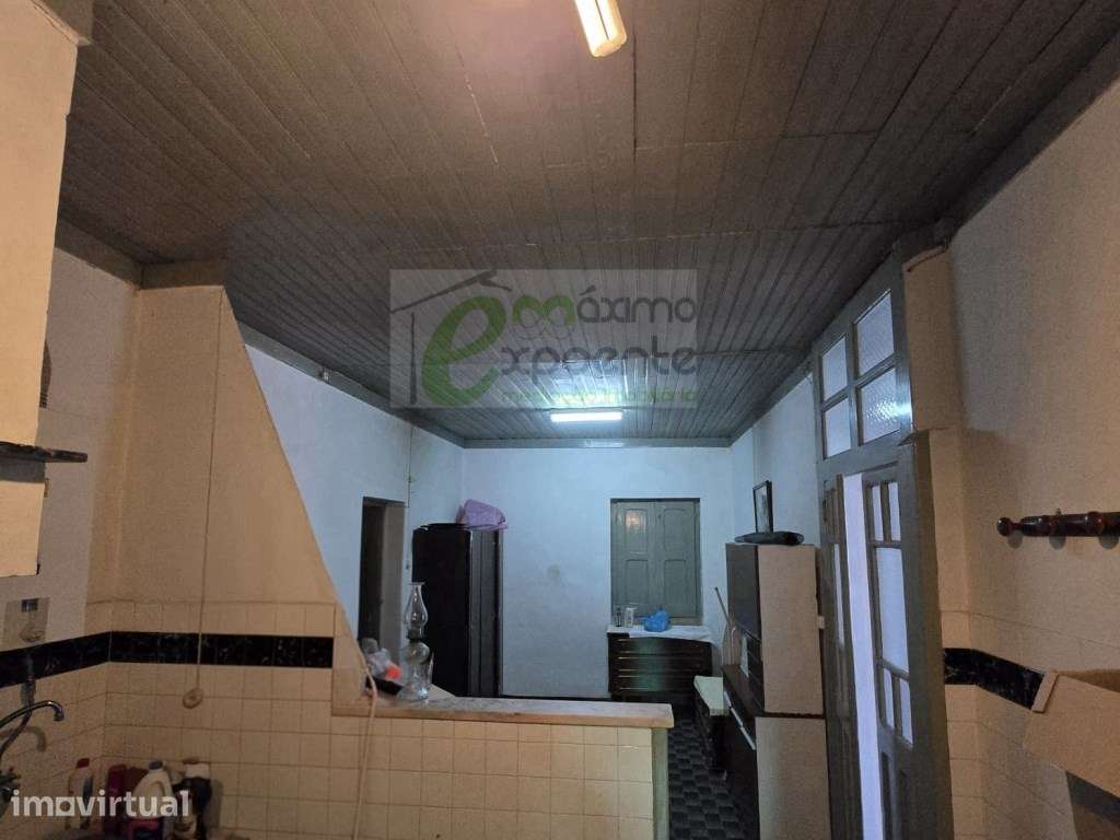 Oportunidade Única: Moradia T3 com Grande Potencial para reabilitar... - Grande imagem: 4/14