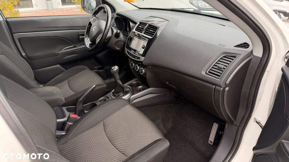 Mitsubishi ASX 1.6 2WD Plus - 12