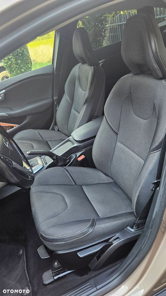 Volvo V40 Cross Country T4 AWD Momentum - 10