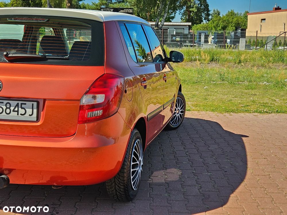 Skoda Fabia 1.2 HTP Cool Colour Edition - 20