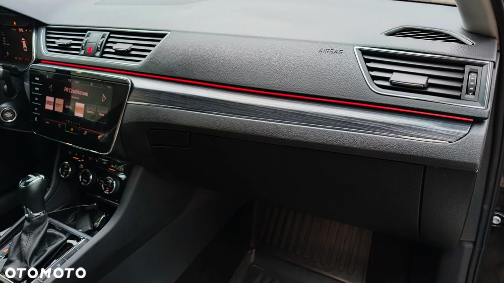 Skoda Superb 2.0 TDI Style DSG - 22