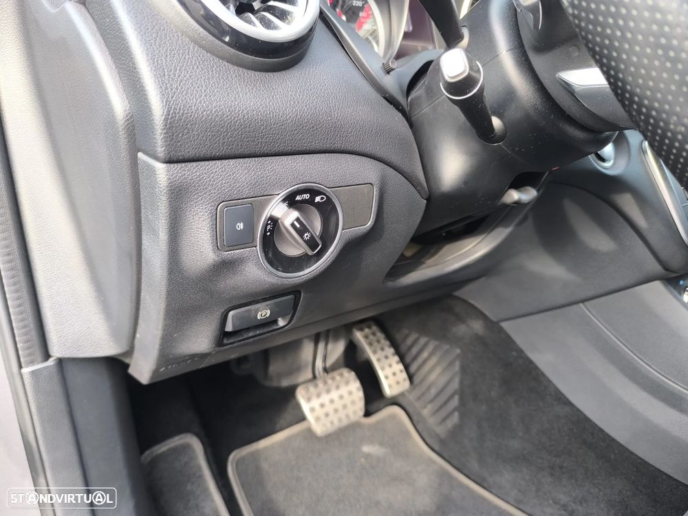 Mercedes-Benz A 180 d 7G-DCT AMG Line - 33