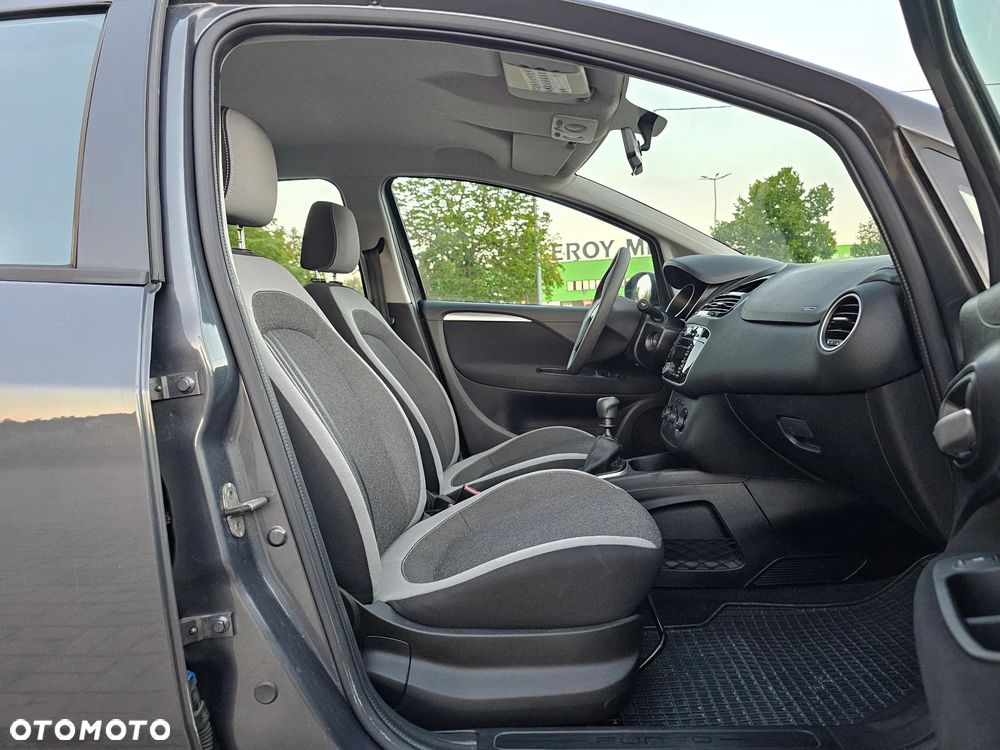 Fiat Punto 2012 ver-1-4-easy-s-s - 17