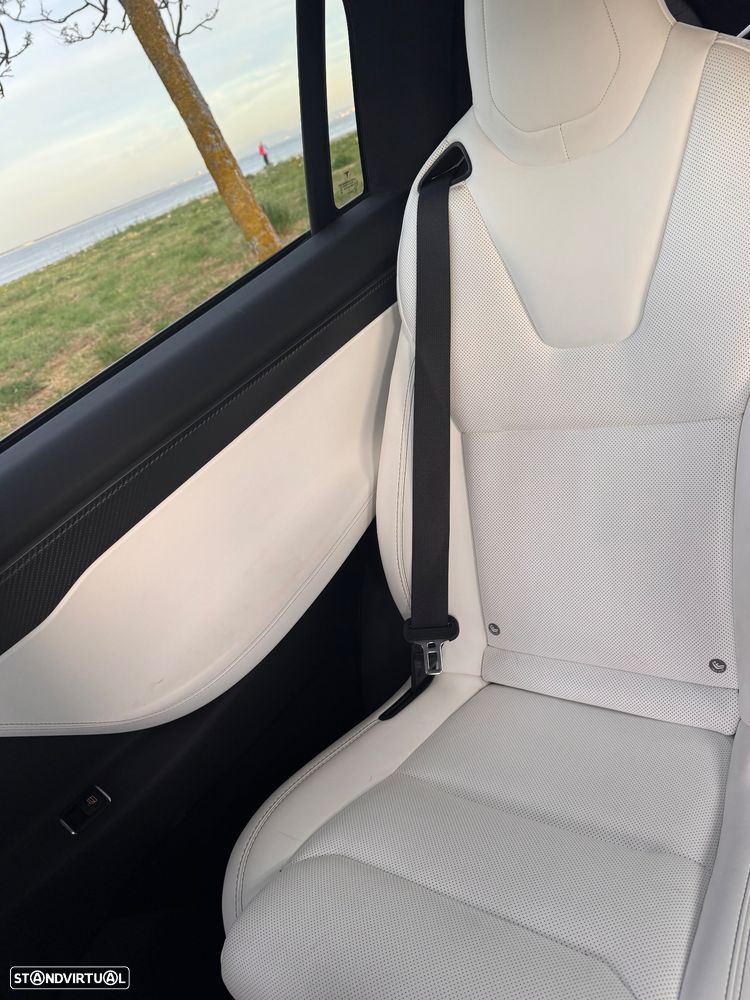 Tesla Model X P100D - 3