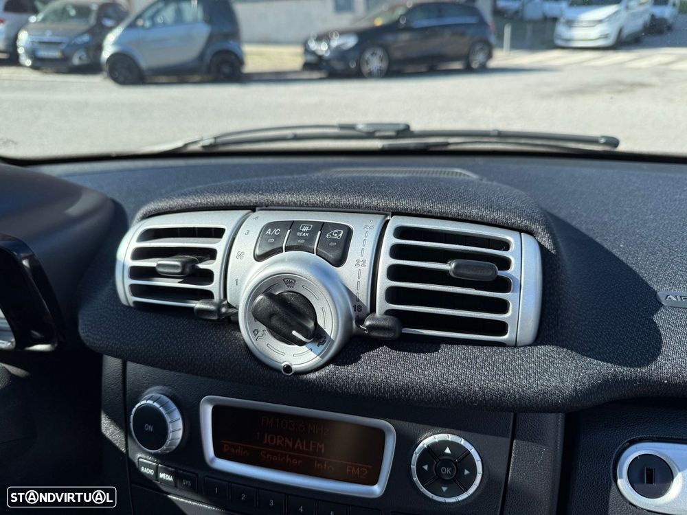 Smart ForTwo Coupé 1.0 mhd Passion 71 - 13