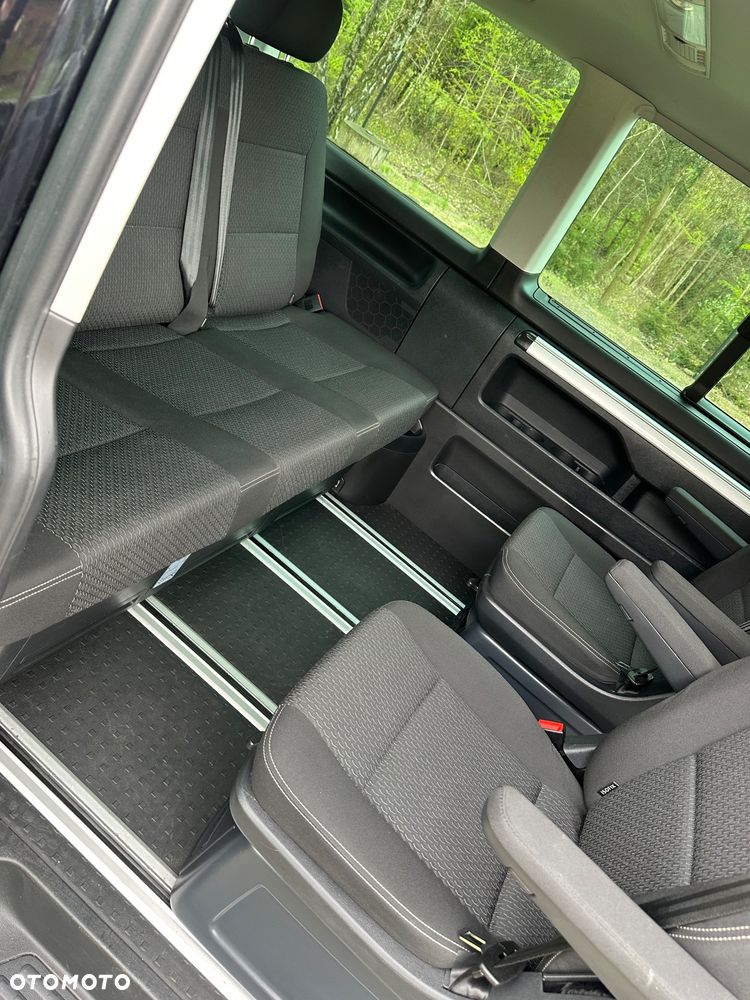 Volkswagen Multivan - 30