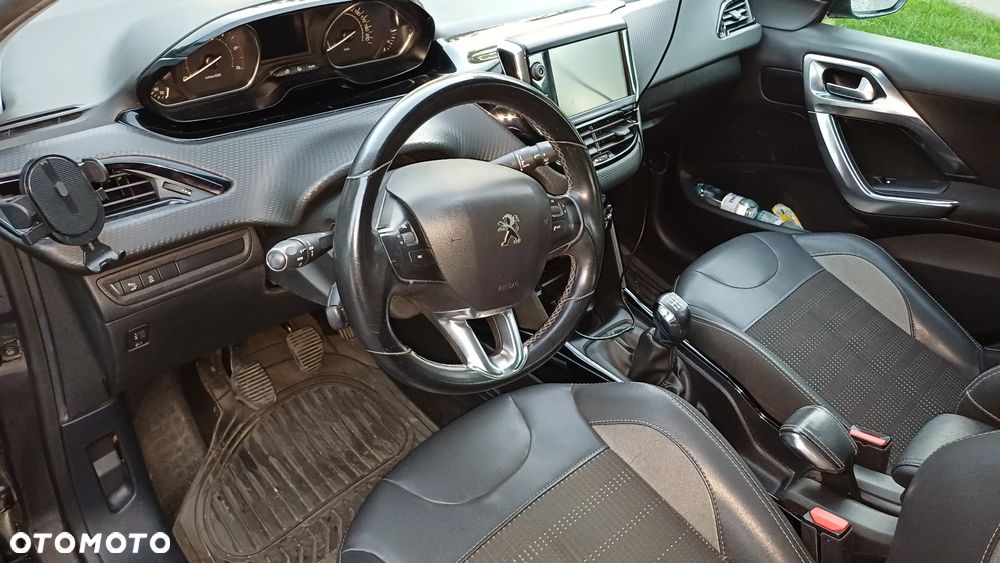 Peugeot 2008 1.6 BlueHDi Allure - 10