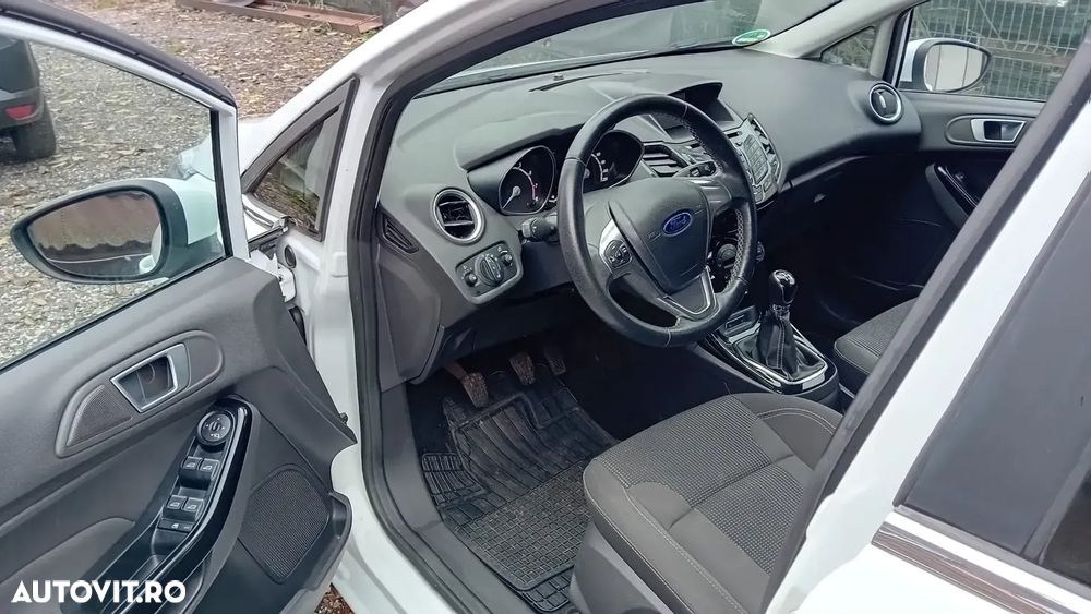 Ford Fiesta 1.0 EcoBoost Titanium - 12