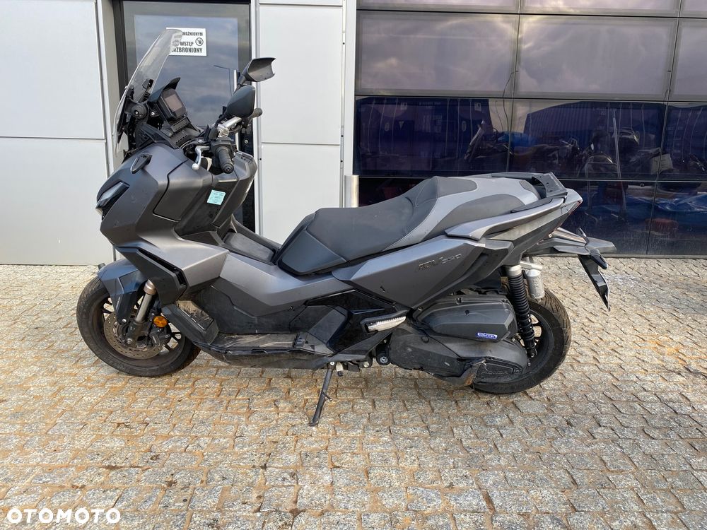 Honda ADV350 - 5