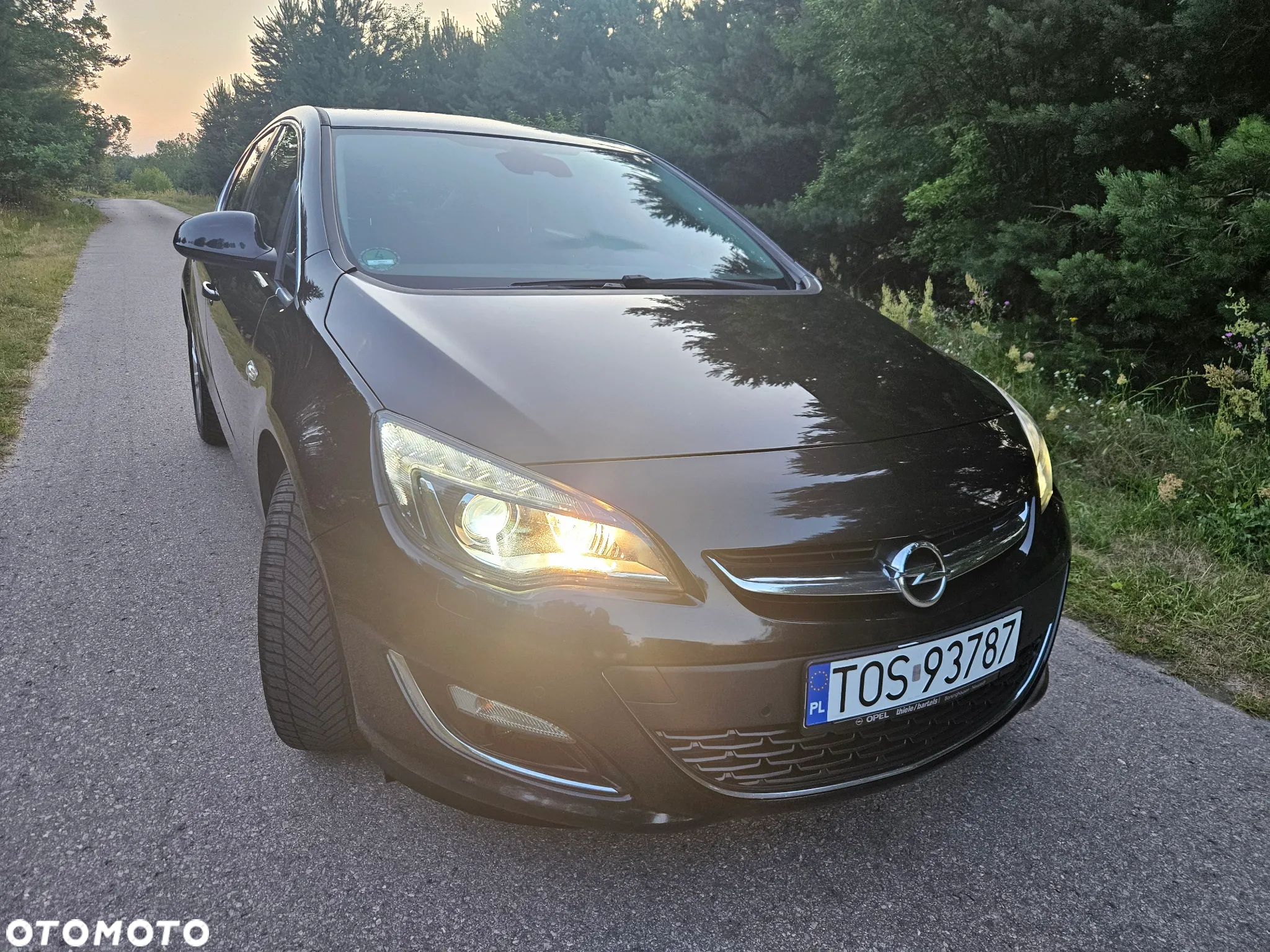 Opel Astra 2.0 CDTI Exklusiv - 36