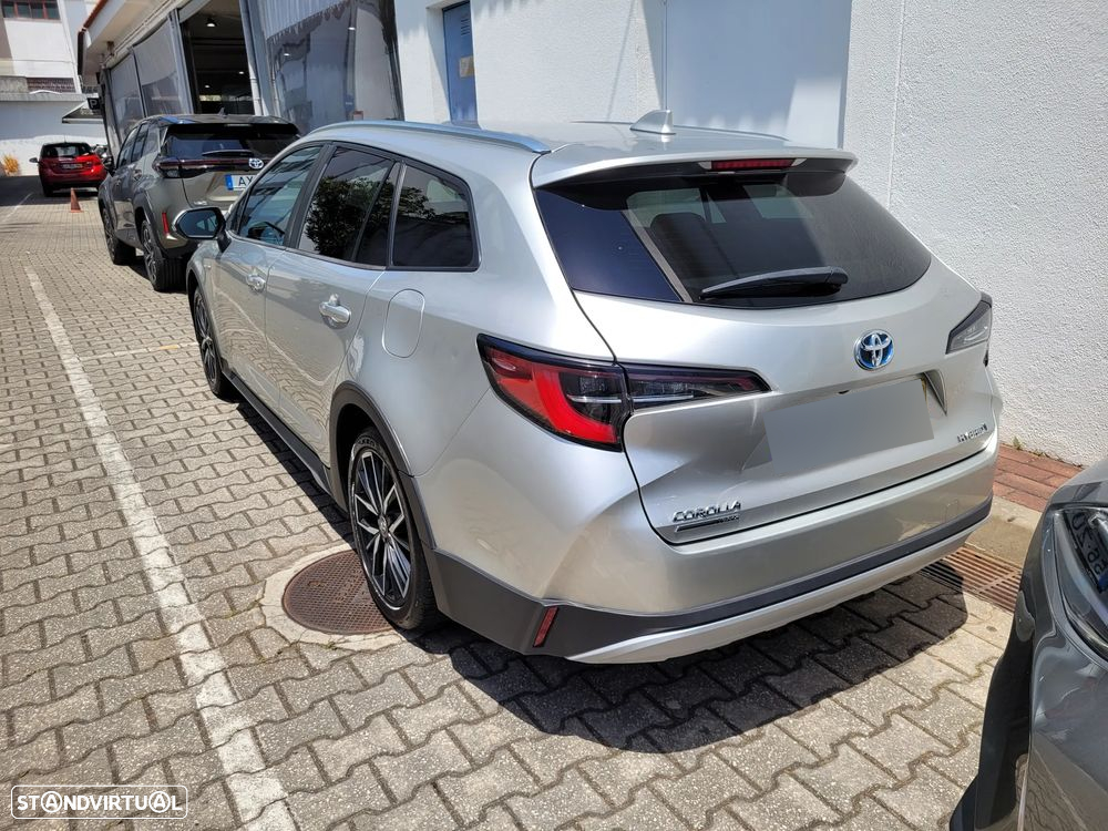 Toyota Corolla Touring Sports 2.0 Hybrid Square Collection - 3
