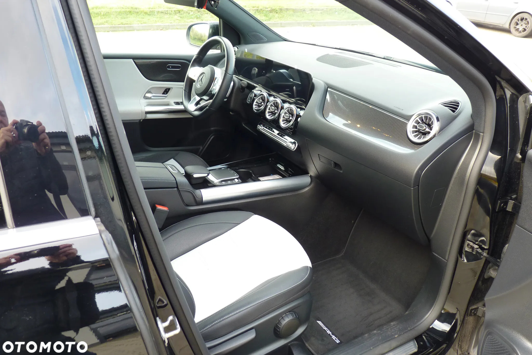 Mercedes-Benz Klasa B 180 AMG Line 7G-DCT - 3