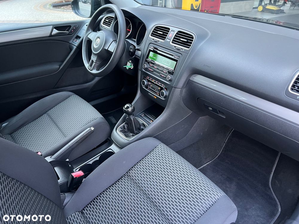 Volkswagen Golf 1.6 TDI DPF BlueMotion - 20