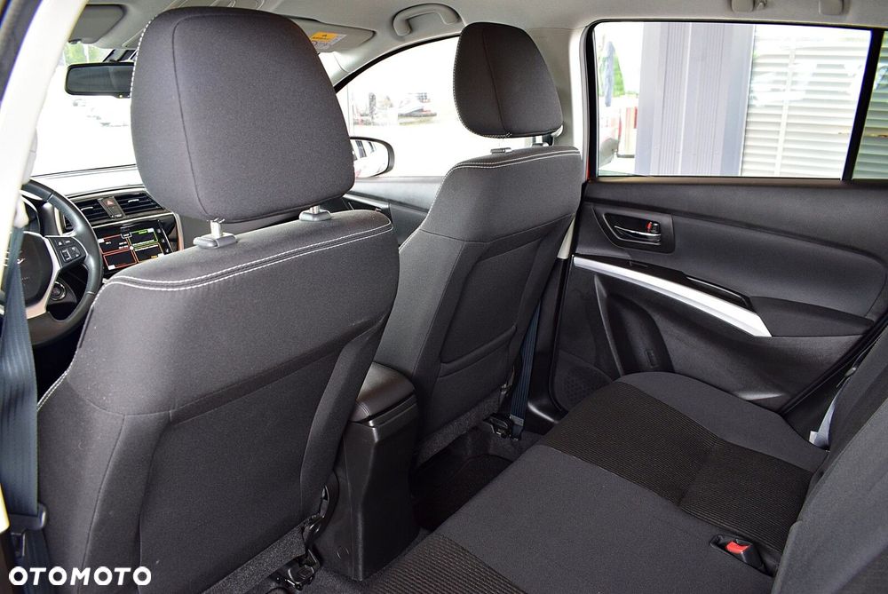 Suzuki SX4 S-Cross - 12