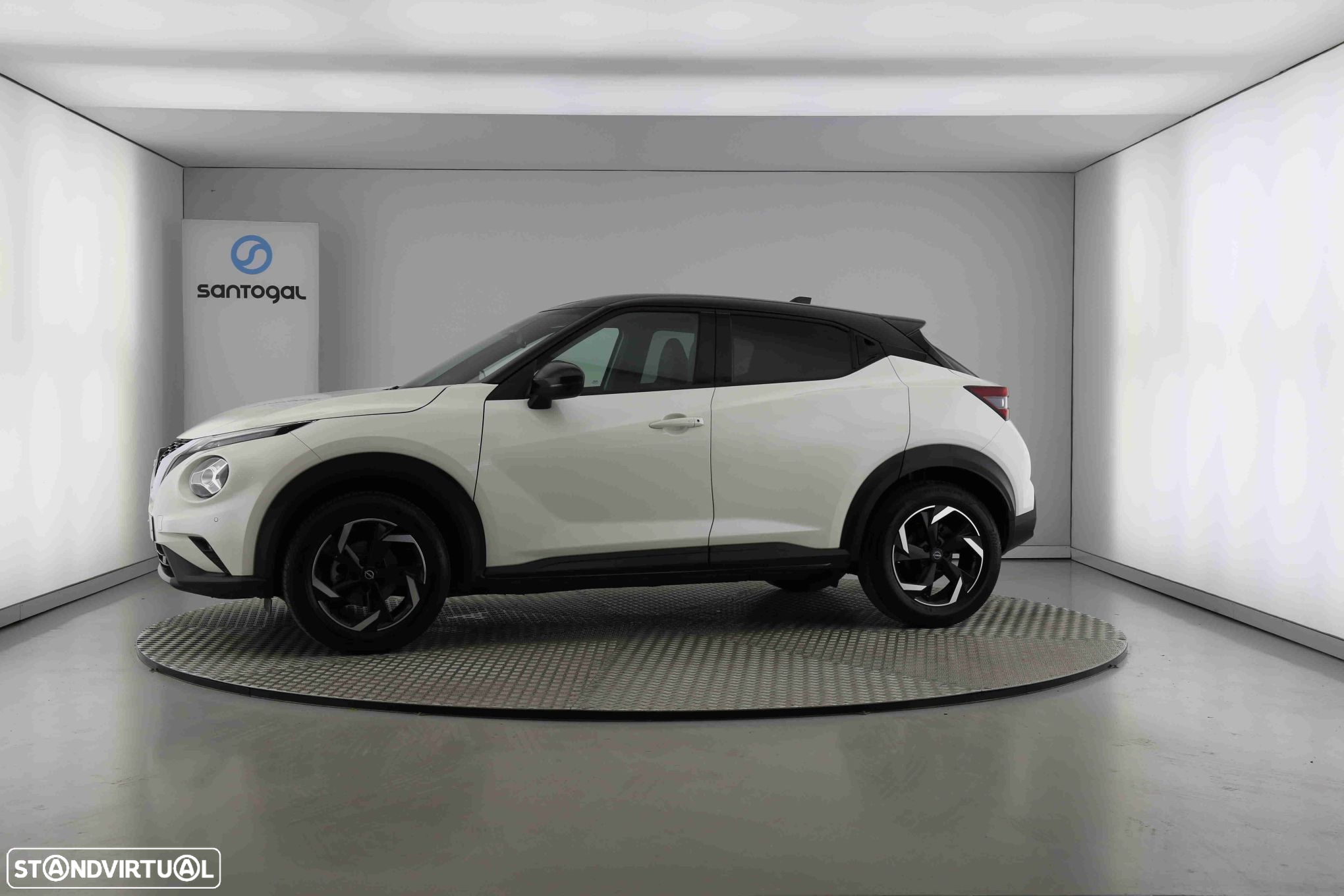 Nissan Juke 1.0 DIG-T N-Connecta NAV.+TwoTone NC - 4
