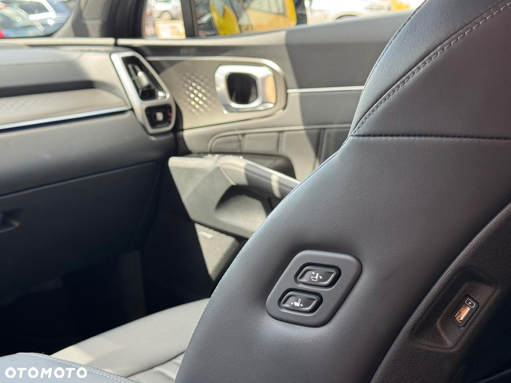 Kia Sorento - 2
