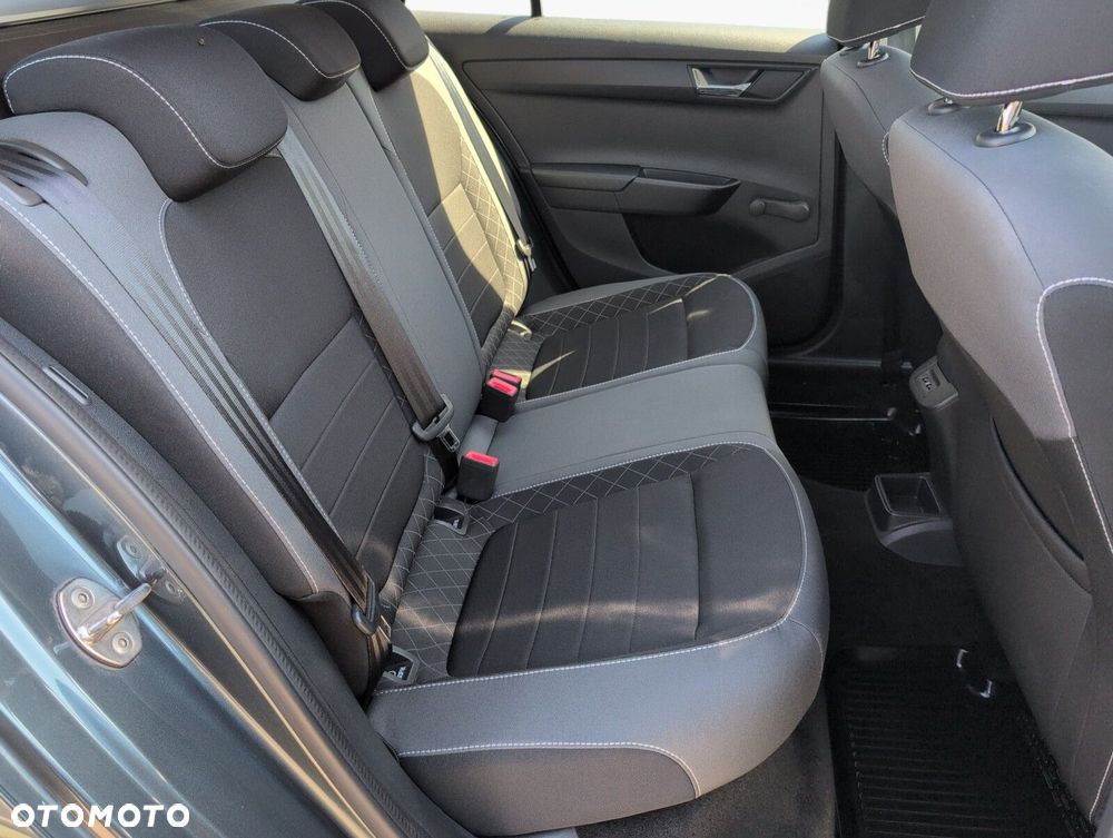 Skoda Fabia 1.0 TSI Ambition - 11