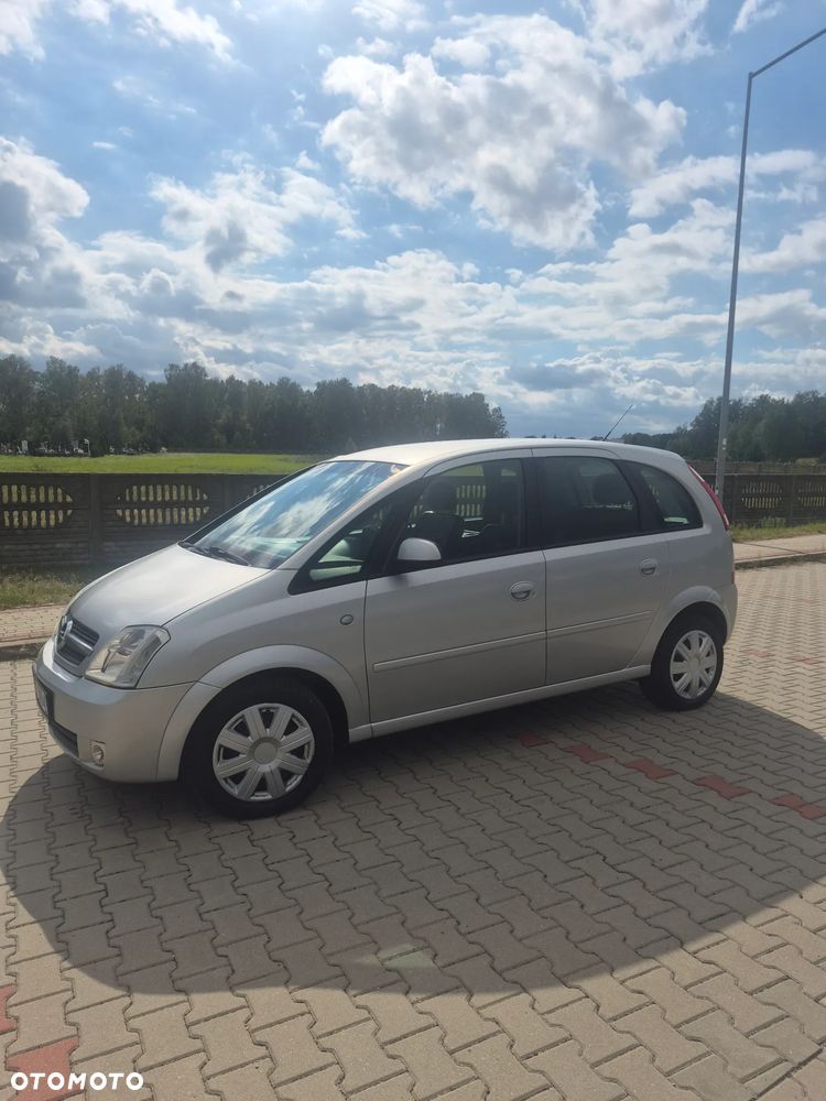 Opel Meriva 1.8 16V Cosmo - 17