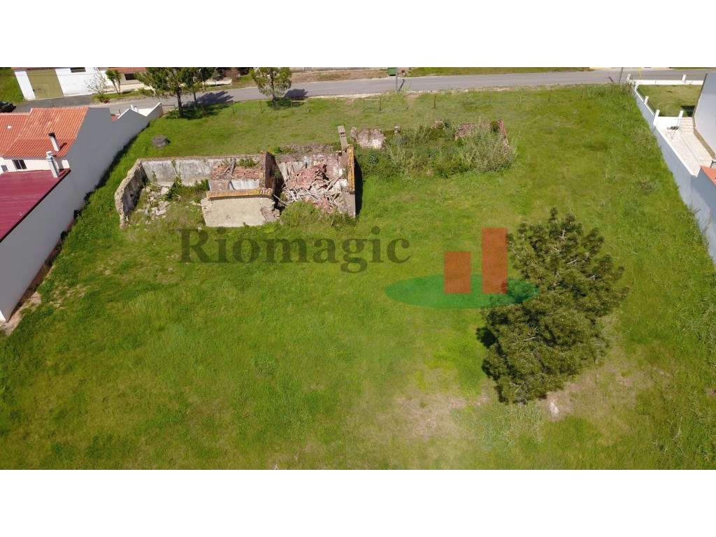 Moradia V4 para Reabilitação em Alvorninha - Caldas da Rainha - Grande imagem: 4/32