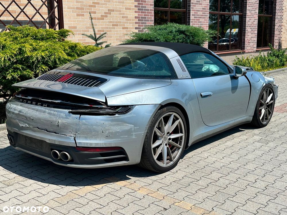 Porsche 911 Carrera 4S PDK - 12