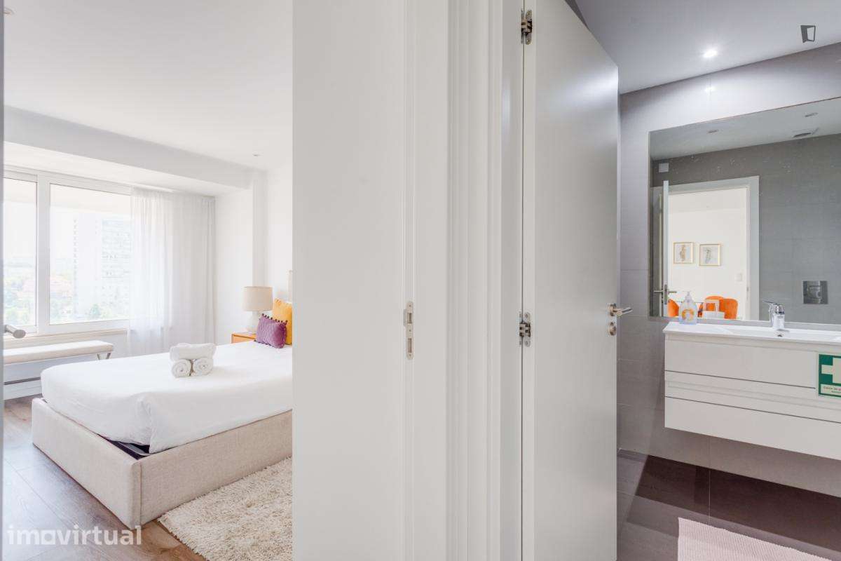 Apartamento com 1 quartos - localizado em Sete Rios Lisbon - Grande imagem: 5/22