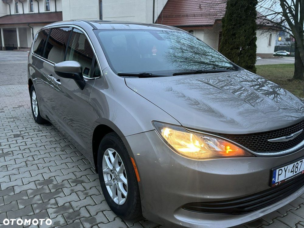Chrysler Pacifica - 2