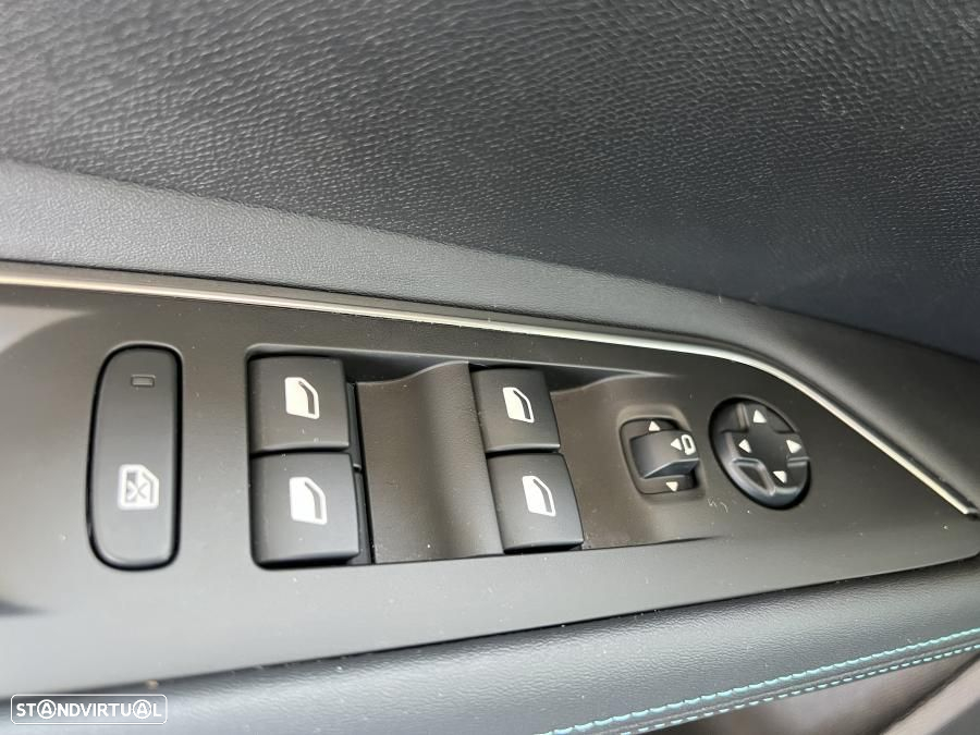 Peugeot 3008 1.6 Hybrid4 Allure Pack e-EAT8 - 16
