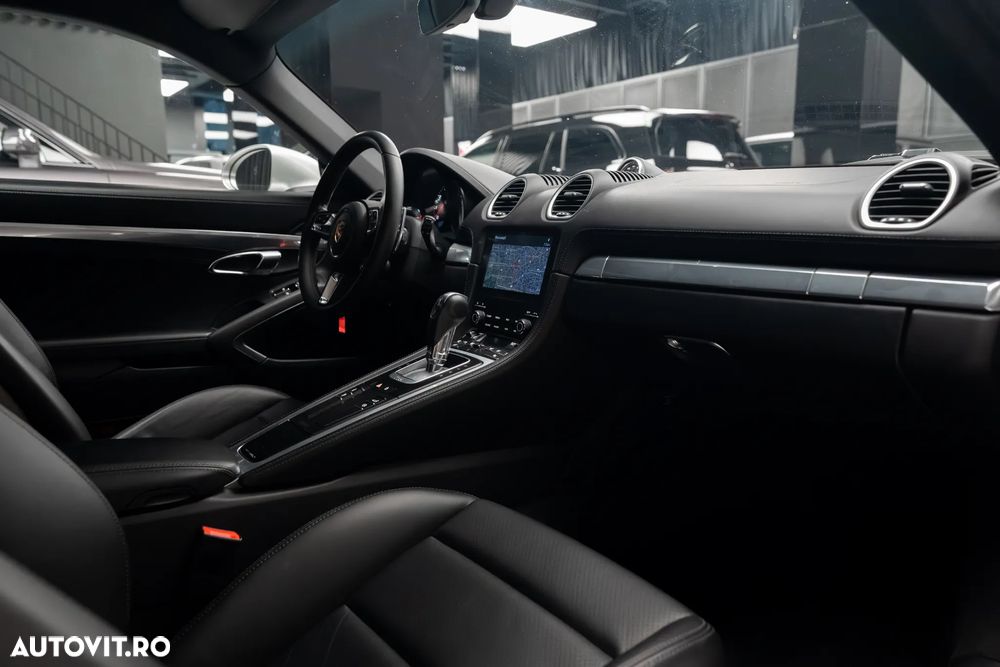 Porsche Cayman PDK - 9