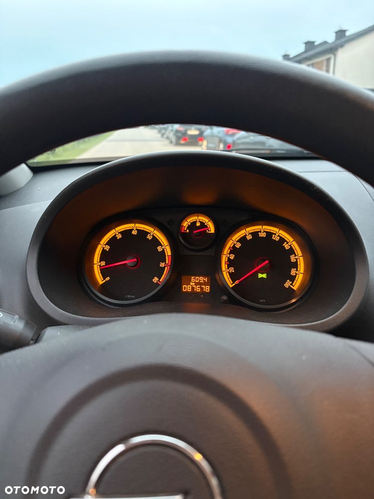 Opel Corsa 1.2 16V Essentia - 7