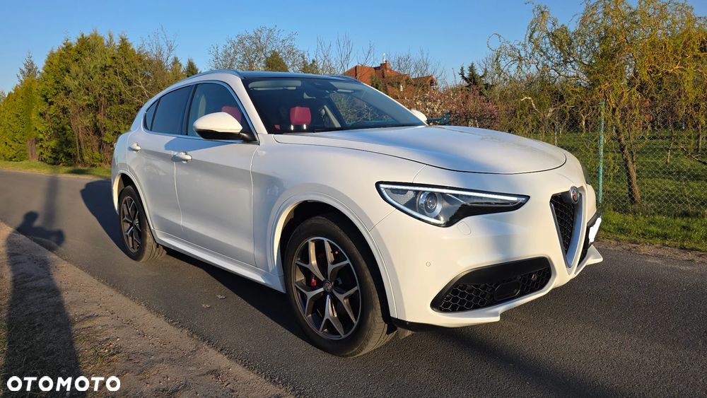 Alfa Romeo Stelvio 2.0 Turbo 16V AT8-Q4 Ti - 1