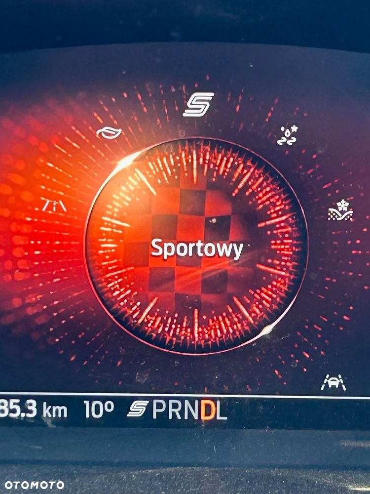 Ford Kuga 2.5 FHEV AWD Titanium - 28