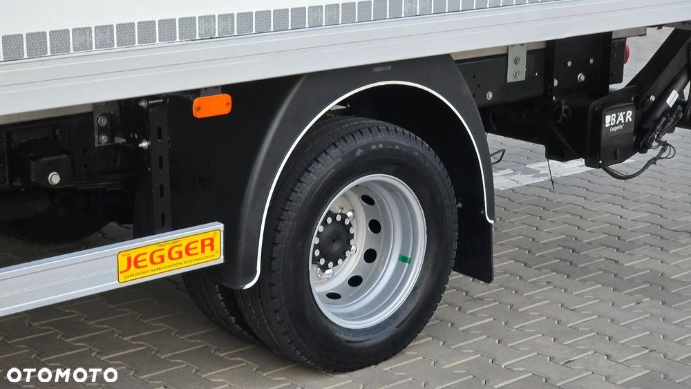 Iveco IVECO DAILY 72C18 3.0 180KM DMC 7200 ❗❗ MODEL 2019 / CARRIER XARIOS 500 / MROŹNIA +32 -32 / ZABUDOWA JEGGER 10 EP / GRUBA ŚCIANA / WINDA BAR 1000KG / NAVI / KAMERA COFANIA / RADAR  / SERWIS ASO / ŁADOWNOŚĆ 3600KG❗❗ JAK NOWY❗❗ - 9