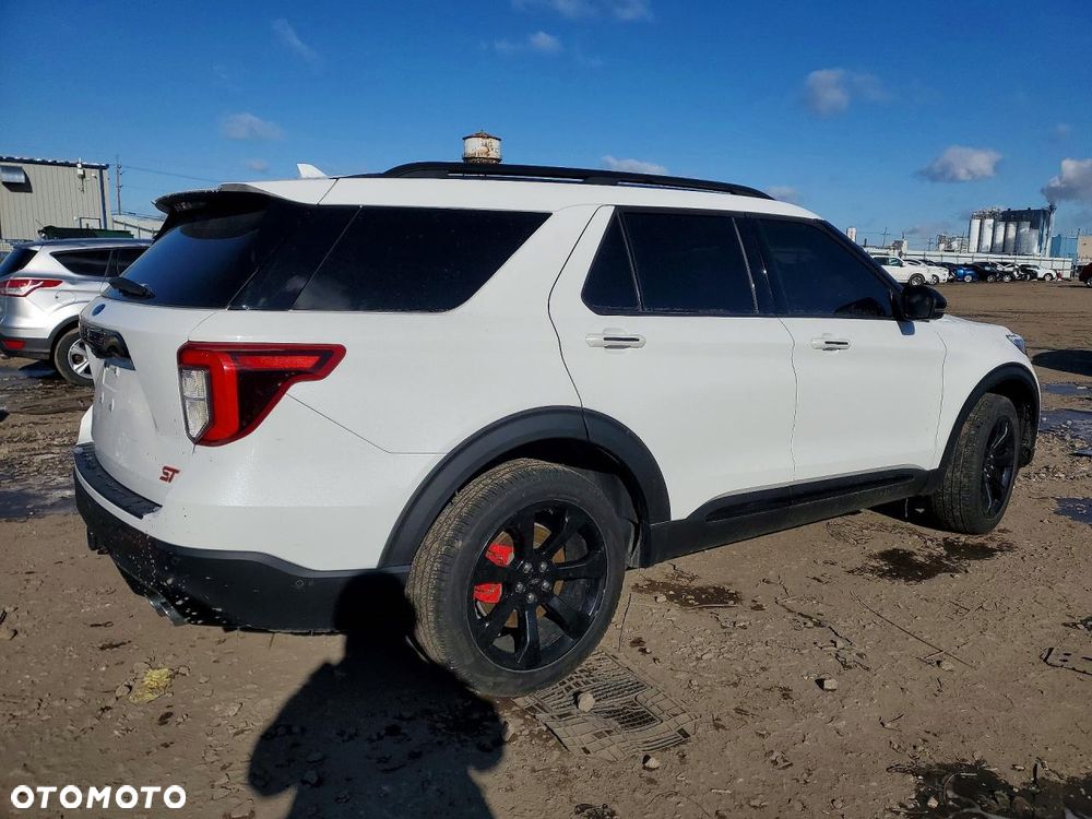 Ford Explorer EcoBoost Plug-in Hybrid ST-LINE - 4