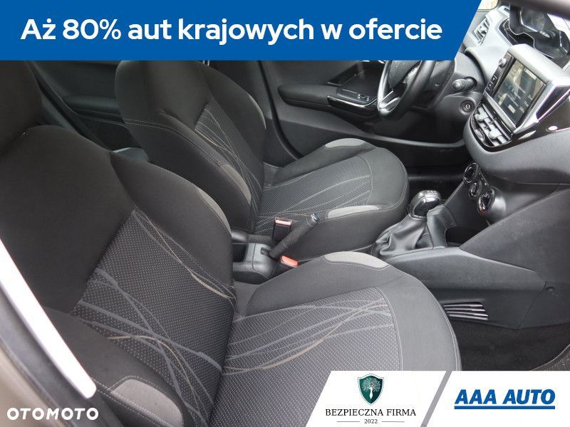 Peugeot 208 - 11