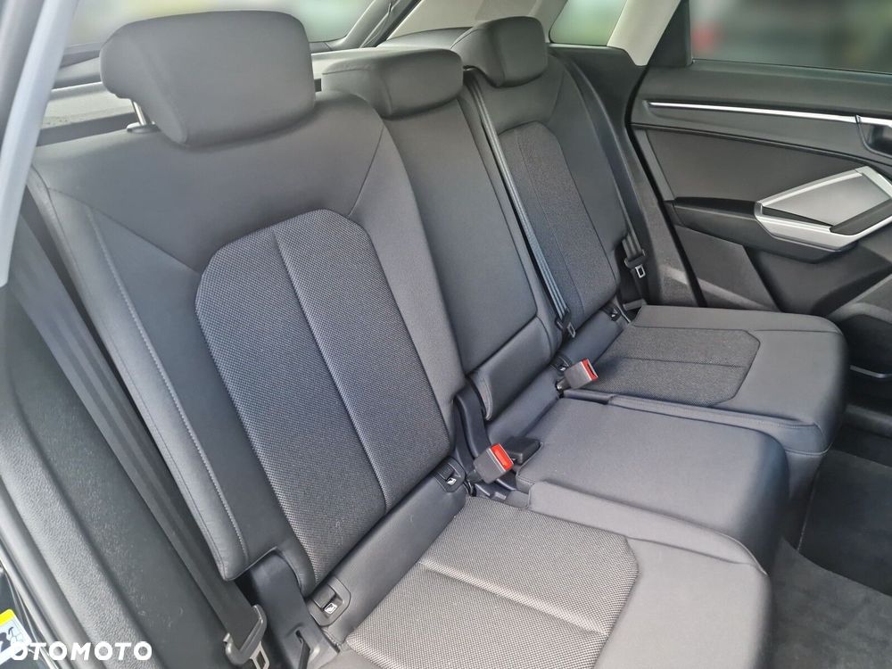 Audi Q3 35 TFSI mHEV S-Line S tronic - 13