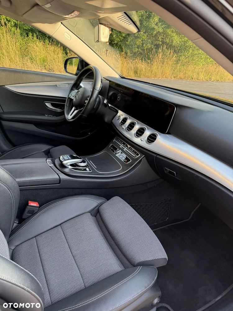 Mercedes-Benz Klasa E 220 d Avantgarde - 12