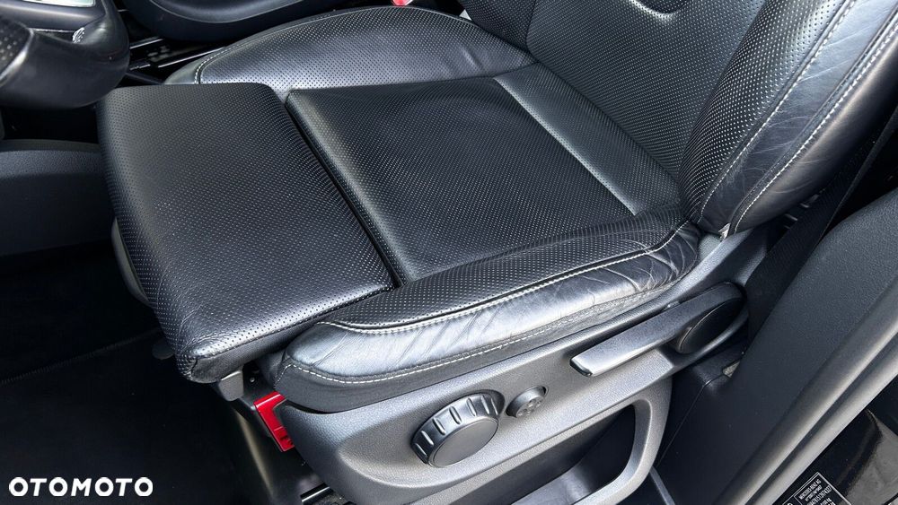 Mercedes-Benz Klasa V 300 d Avantgarde 9G-Tronic (ekstra d³) - 13