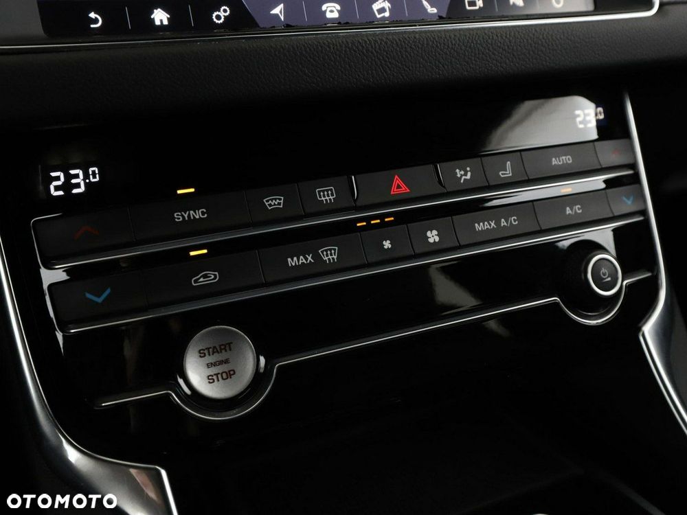 Jaguar XF 20d AWD R-Sport - 28