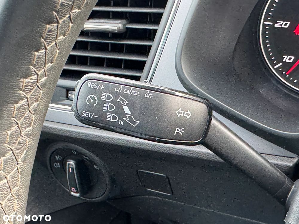 Seat Leon 1.6 TDI DSG Xcellence - 19