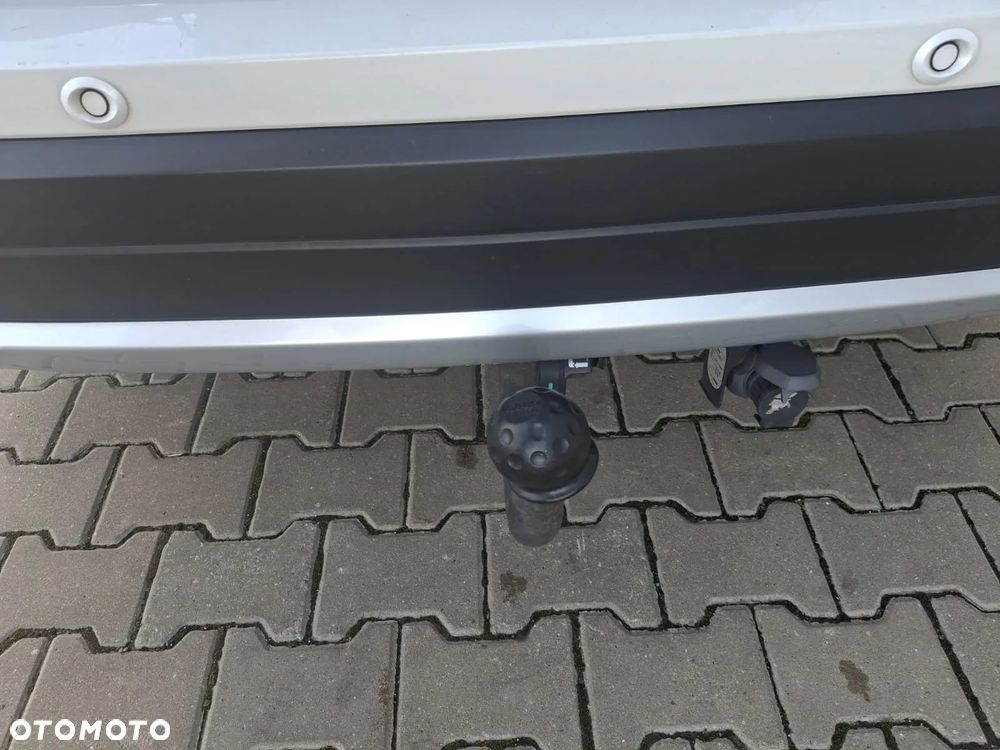 Mitsubishi Outlander 2.0 Instyle Navi 4WD CVT - 16