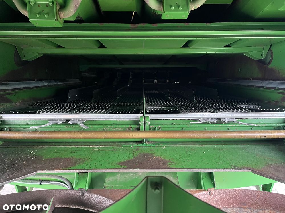 John Deere 2064 HillMaster - 10
