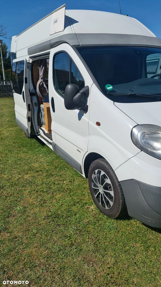Opel Vivaro - 8