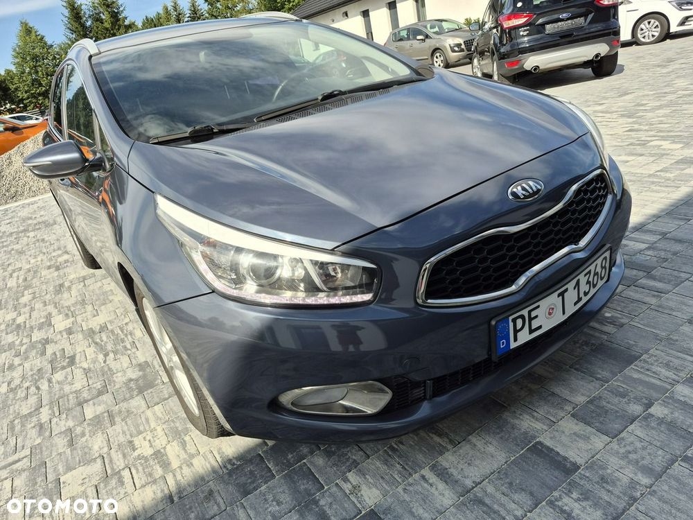 Kia Ceed - 8